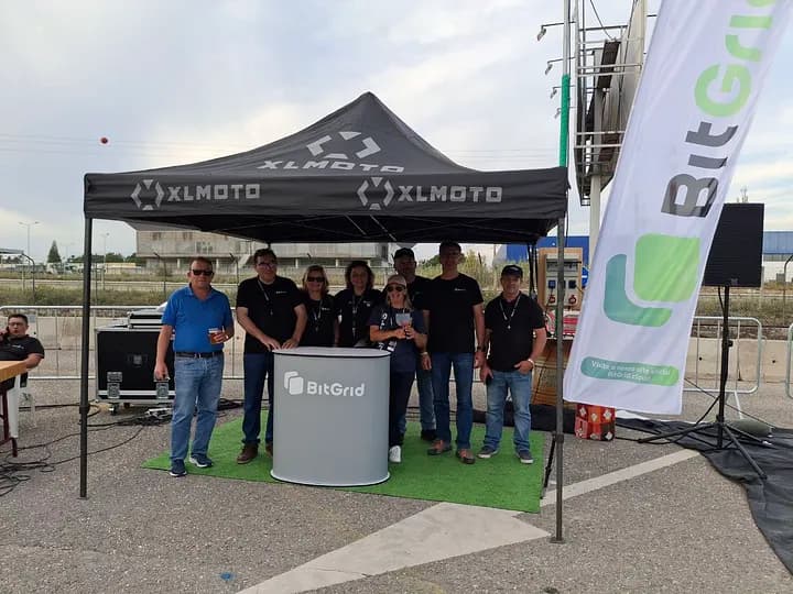 Carros de rally Vidreiro Rally em ação na pista